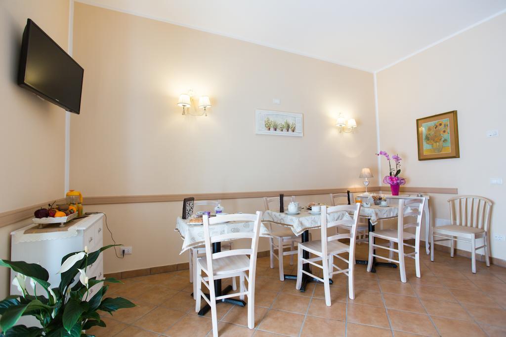 Casa Lollobrigida Bed and Breakfast Τσιαμπίνο Εξωτερικό φωτογραφία